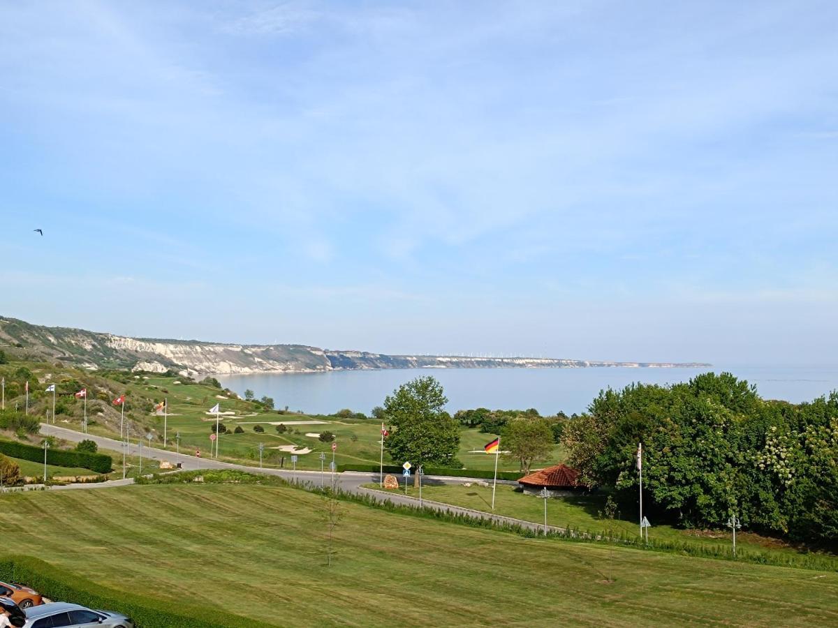 Thracian Cliffs Апартамент Голф Холидей Kavarna Exterior foto
