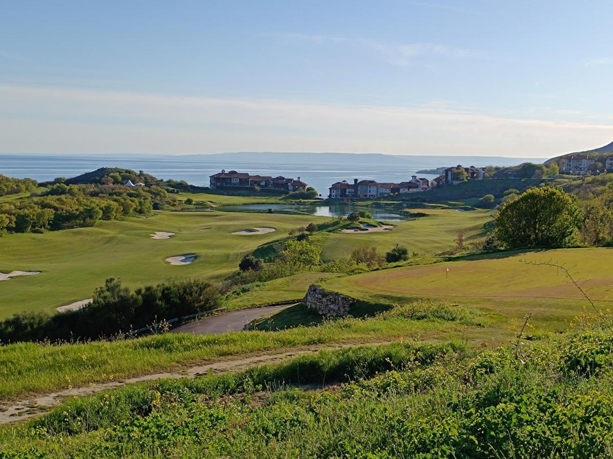 Thracian Cliffs Апартамент Голф Холидей Kavarna Exterior foto