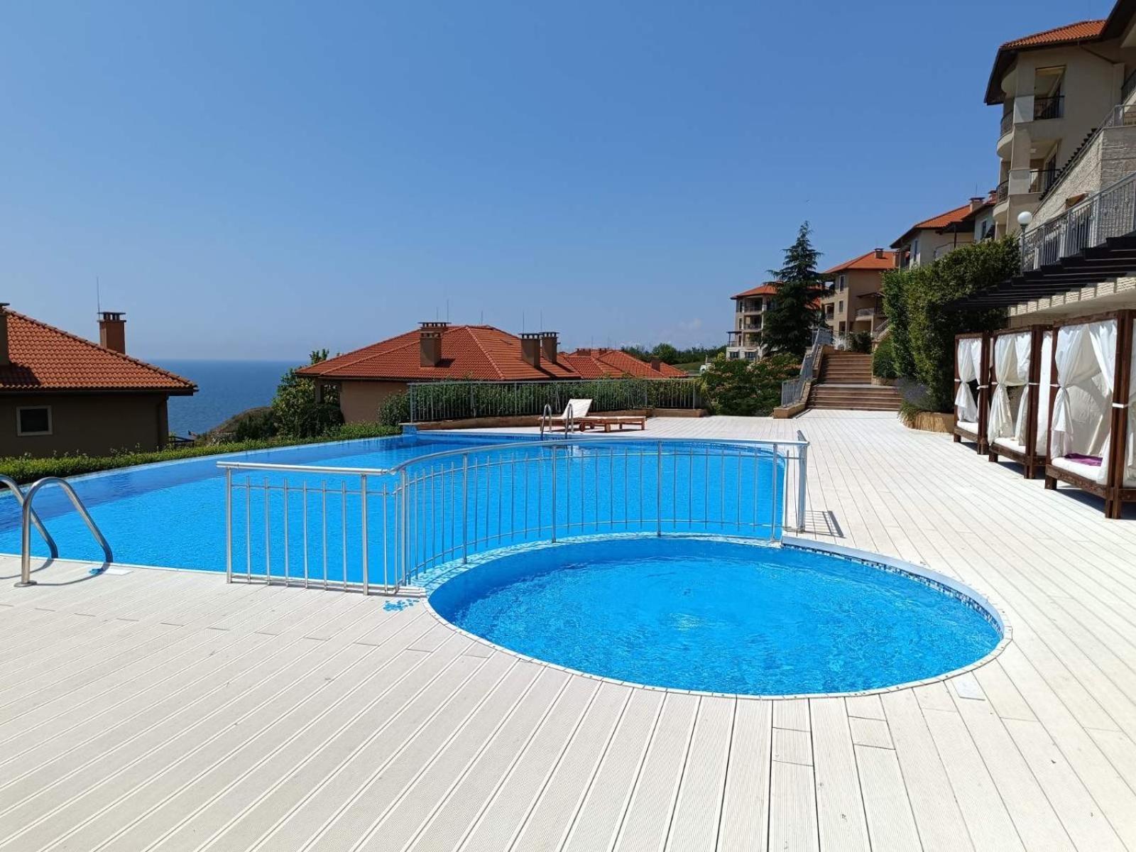 Thracian Cliffs Апартамент Голф Холидей Kavarna Exterior foto